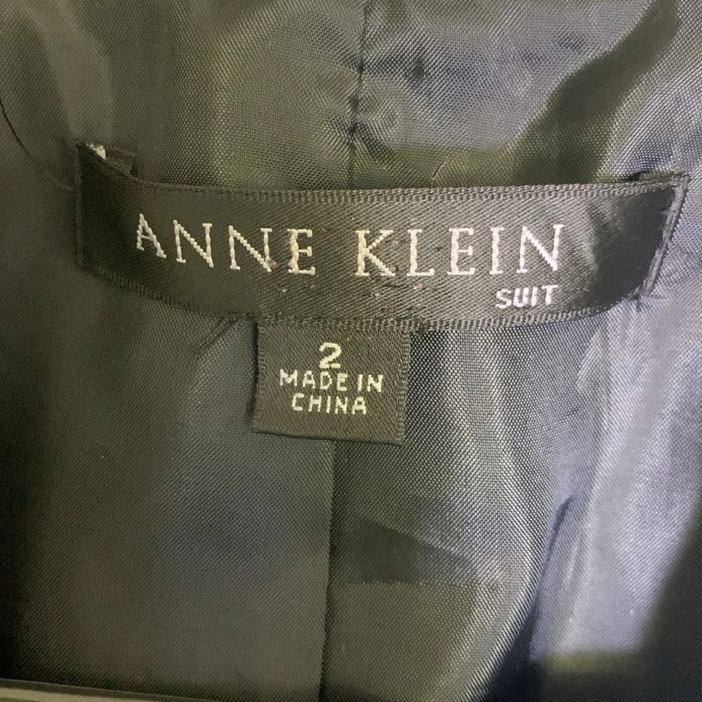 Anne Klein plaid and houndstooth print black and gray 2 piece suit size 2